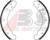 VW 181609237B Brake Shoe Set